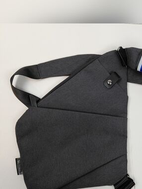 NIID Fino Neo Sling Bag